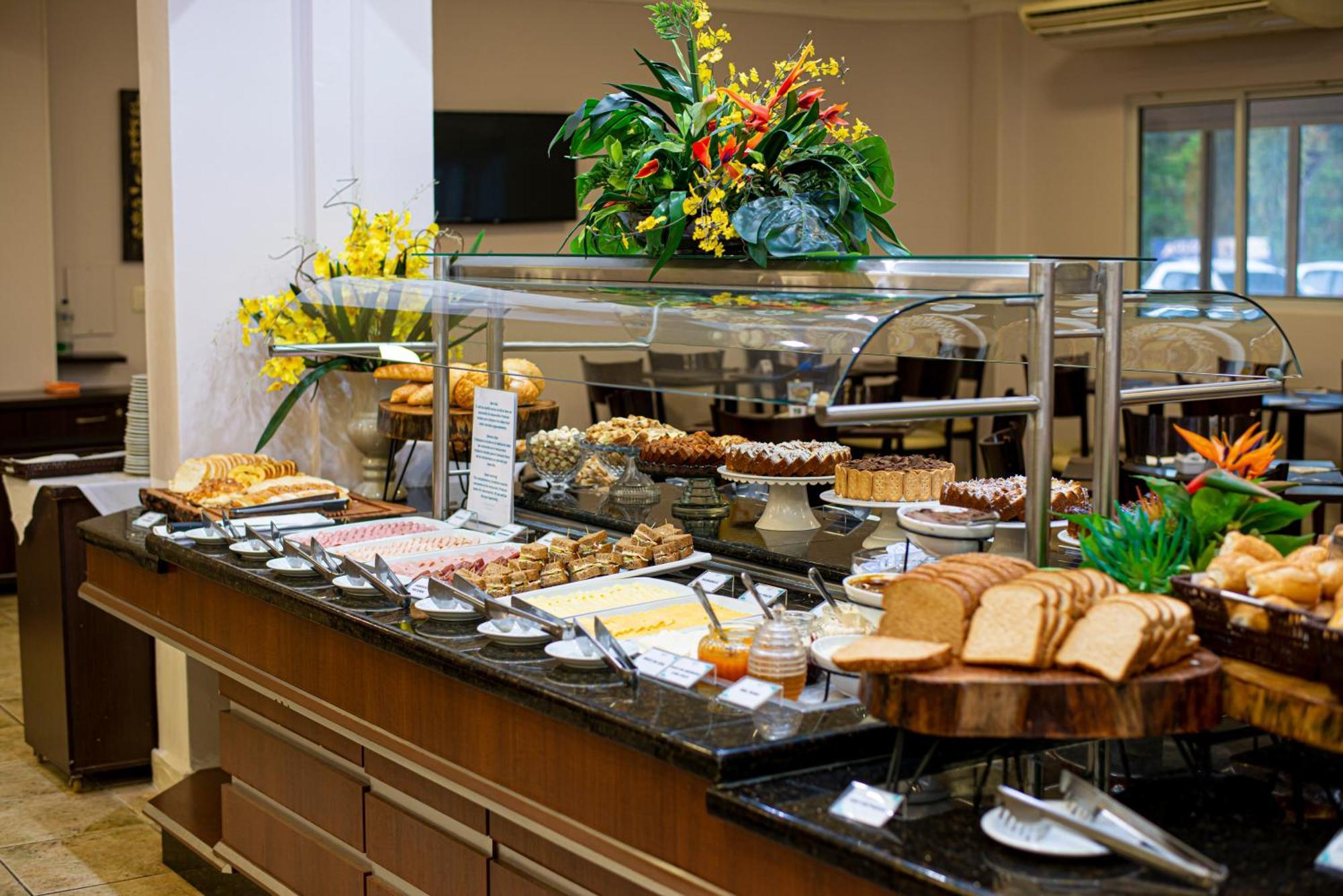 Cataratas Park Hotel E Eventos ฟอสดูอีกวาซู ภายนอก รูปภาพ